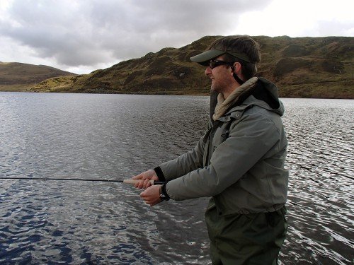 Pêcheur à la mouche en Irlande